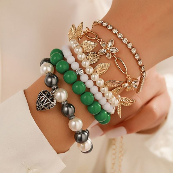 Комплект браслетов многослойный с жемчугом CJE07837