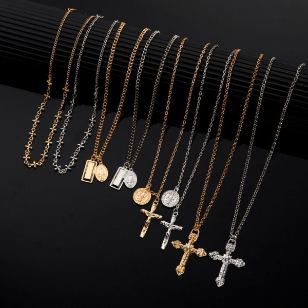 Многослойная цепочка с крестом и декоративными монетами CJT15129