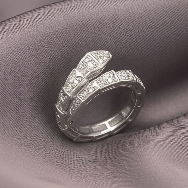 Разомкнутое кольцо змея с платиновым покрытием и фианитами 1J11962CJJ