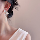 Воздушные серьги-пусеты в форме прозрачных цветов CJQ17493