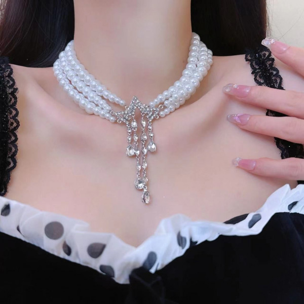 Многорядный жемчужный чокер с кристальными каплями CJG57297