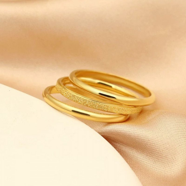 Кольцо с тремя золотистыми дорожками CJL73630