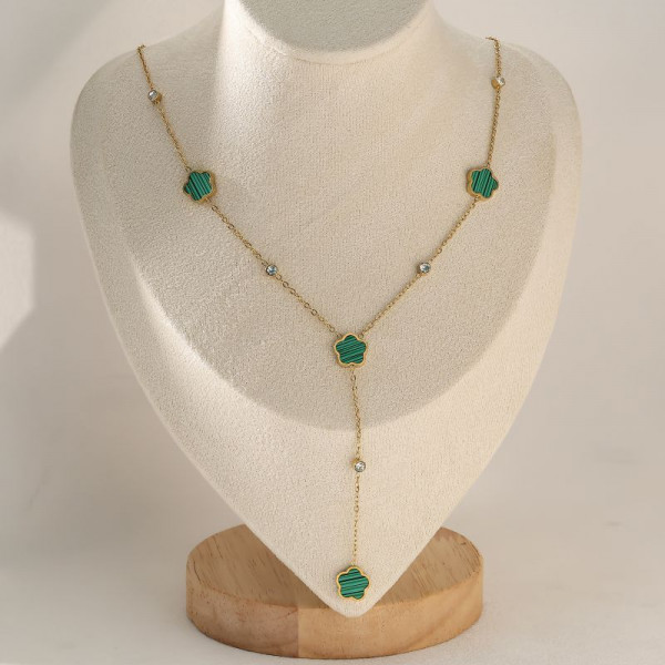 Золотистое колье-галстук с зелеными камнями CJP45239