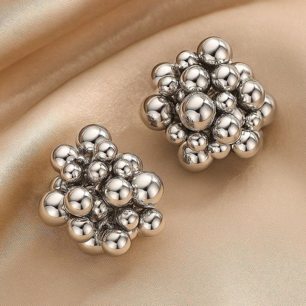 Серебристые фактурные серьги-пусеты из каскада стальных шариков 1J12117CJJ