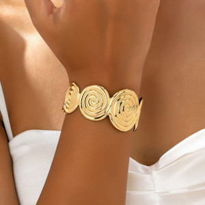 Жесткий браслет CJQ22070