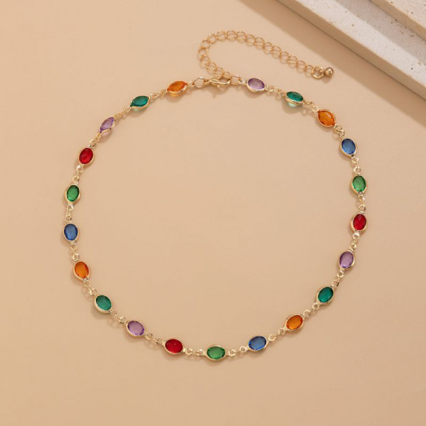 Тонкое колье с разноцветными кристаллами квадратной огранки CJH22205