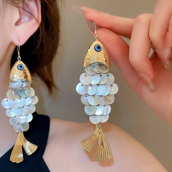 Крупные серьги-подвески в форме рыб с отделкой под чешую CJP44973