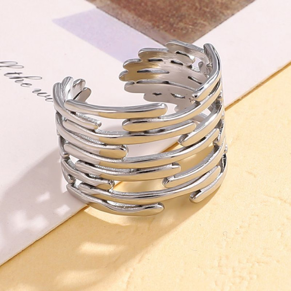 Широкое многослойное кольцо с хаотичными линиями CJL74240