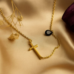 Асимметричная цепочка с кулоном в форме золотого креста J11313CJJ