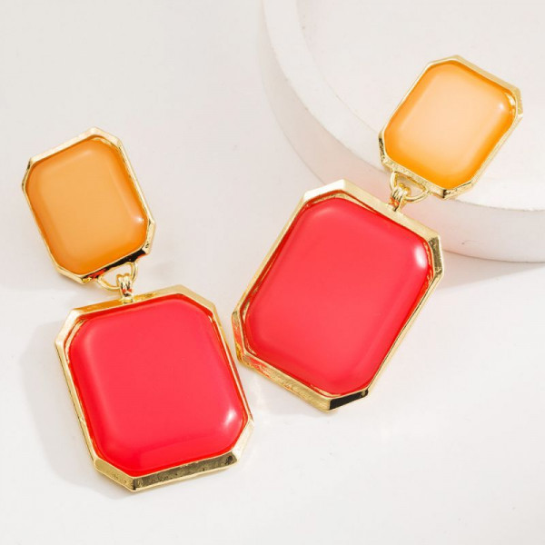 Крупные висячие серьги с прямоугольными акриловыми звеньями CJH87333