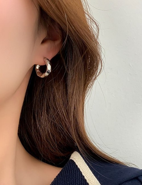 Массивные граненые серьги-конго Z17483