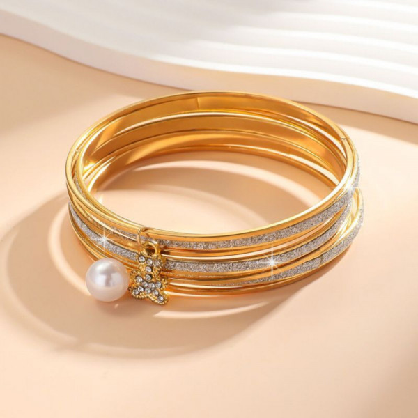 Браслет жесткий разомкнутый с сияющим кристаллом CJH52720