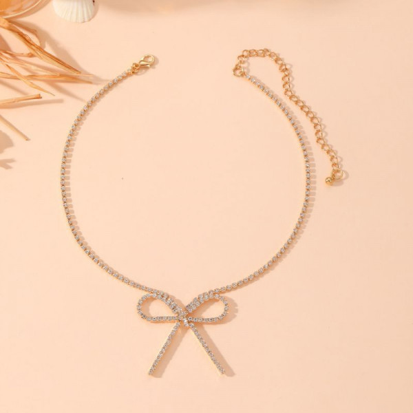 Цепочка с подвеской в форме объемного банта с фактурным плетением CJH87307