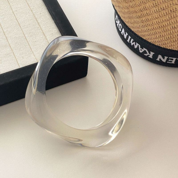 Браслет жесткий массивный из прозрачного акрила CJG62404