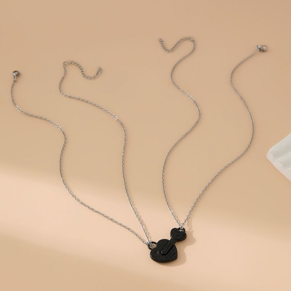 Цепочка с парной подвеской в форме сердца и ключа с гравировкой CJT04200