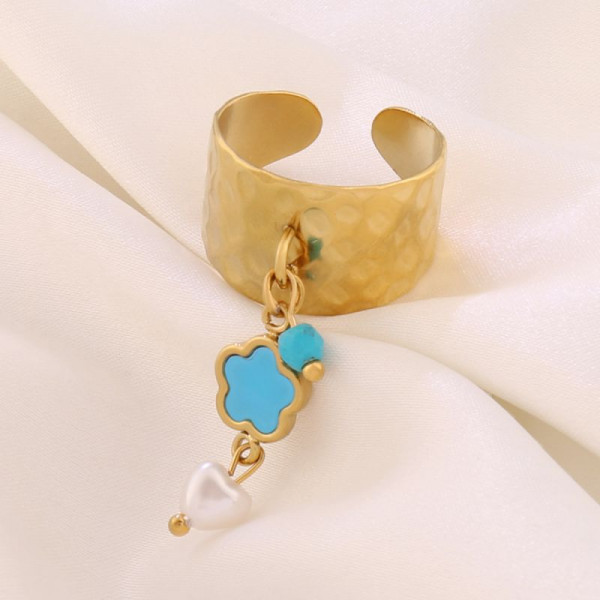 Широкое разомкнутое кольцо с подвесками-звездами CJR77582