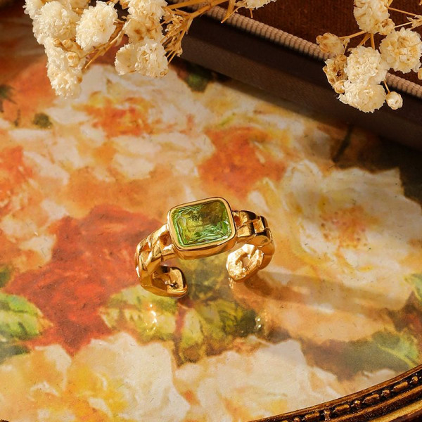 Кольцо с квадратным зеленым камнем в винтажном стиле CJN90721
