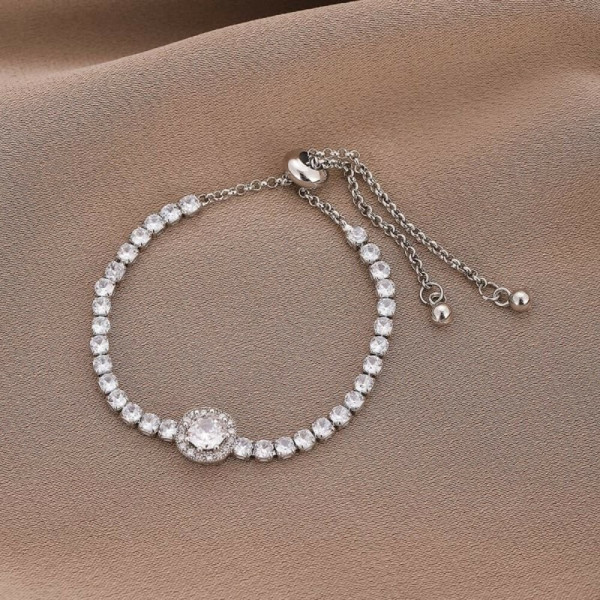 Браслет-дорожка с центральным жемчугом на затяжке M95840