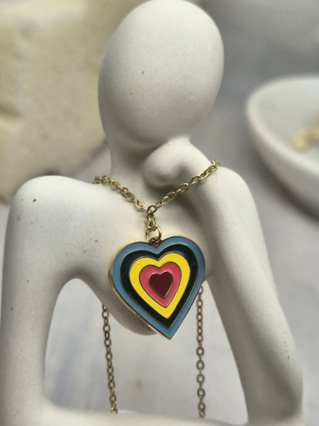 Яркая цепочка с подвеской в виде радужного сердца J10907CJJ