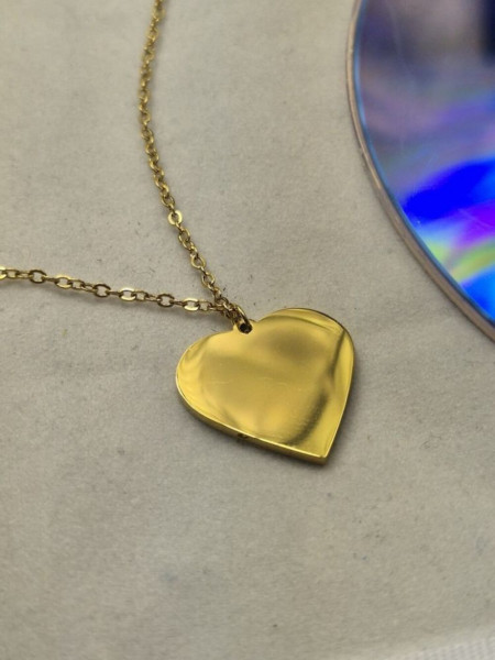 Яркая цепочка с подвеской в виде радужного сердца J10907CJJ