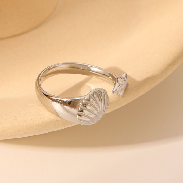 Разомкнутое кольцо в морском стиле с ракушкой CJR59490