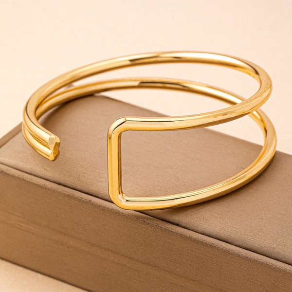 Жесткий браслет CJP54256