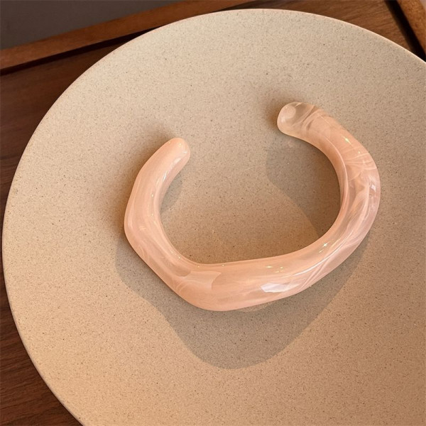 Жесткий браслет CJP54881