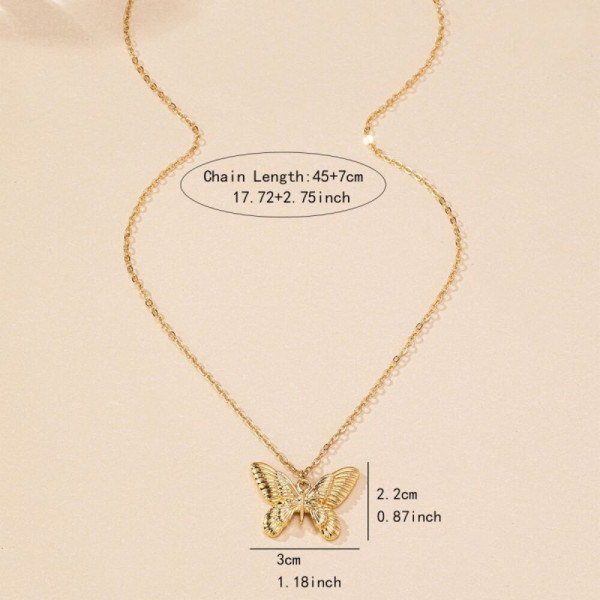 Золотистая цепочка с крупной подвеской-бабочкой CJH24252