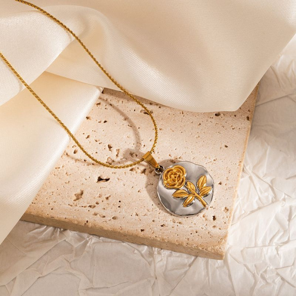 Колье из стали CJN43117