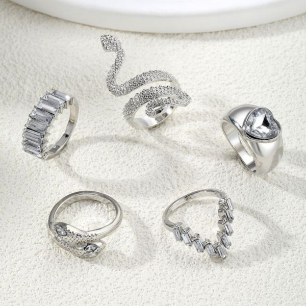 Комплект из кольца со змеей и розовых сердец CJJ13447