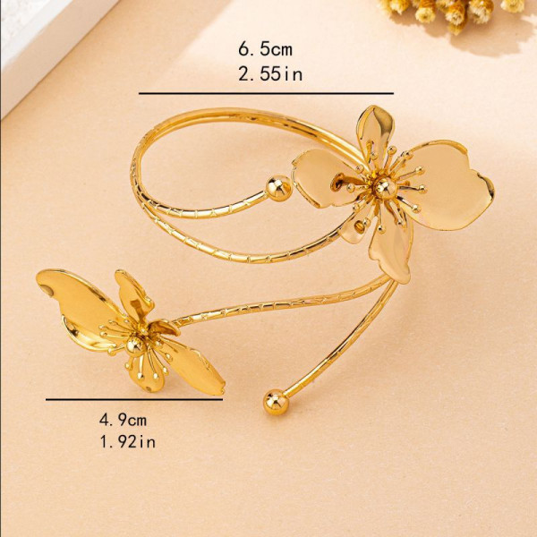 Жесткий браслет CJQ22091