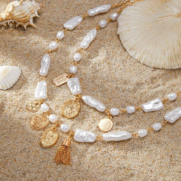 Двухъярусное колье из барочного жемчуга с золотистыми дисками CJM42288