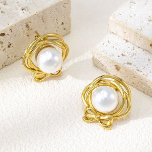 Серьги-пусеты Цветы в оправе с жемчугом CJL30375