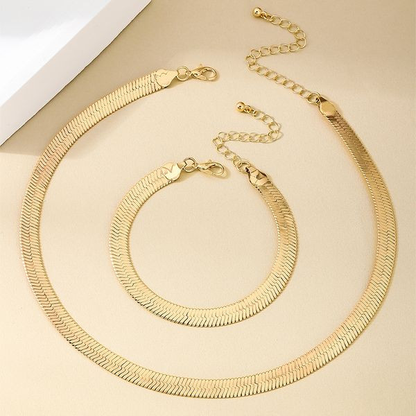 Комплект бижутерии CJJ41310