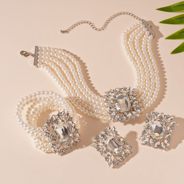 Роскошное многорядное колье из жемчуга с бриллиантовым центром CJR79922