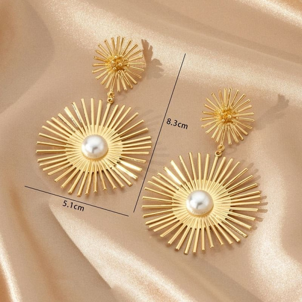 Серьги-пусеты «Солнце» с жемчугом и лучами N69418