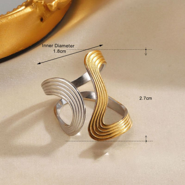 Двухцветное разомкнутое кольцо с фактурой CJM03686