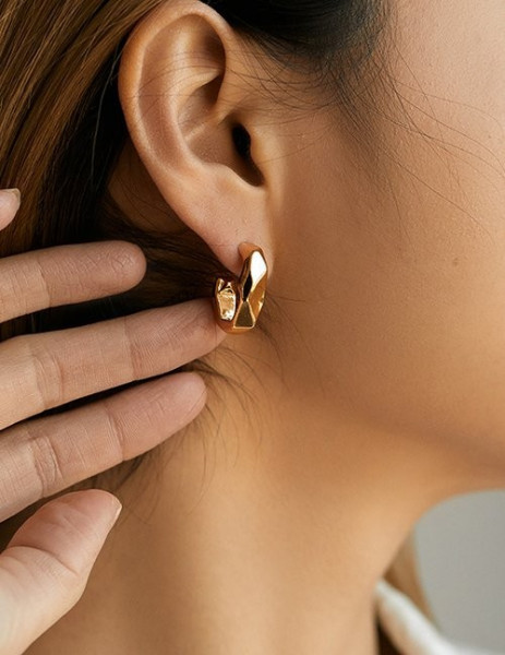 Геометрические серьги-полукольца «Грань» Z65714