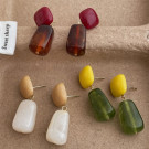 Серьги пусеты с геометрическими подвесками из матового акрила CJM16152