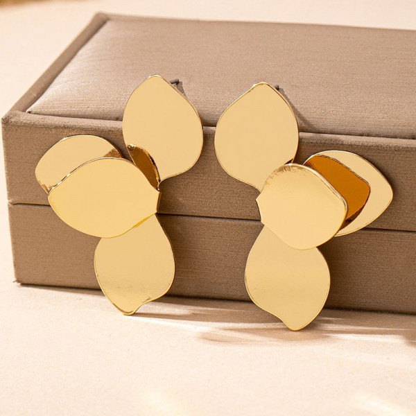 Крупные серьги-пусеты золотистые трилистники CJP54243