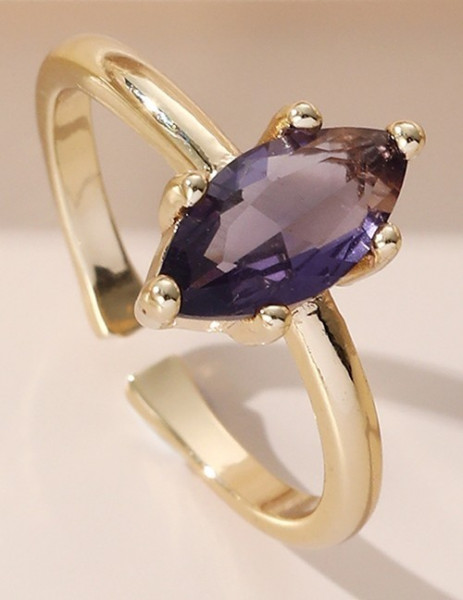 Кольцо с подвеской в форме сердца из темного камня U82067