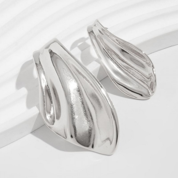 Авангардные пусеты Объемные петли CJL85671