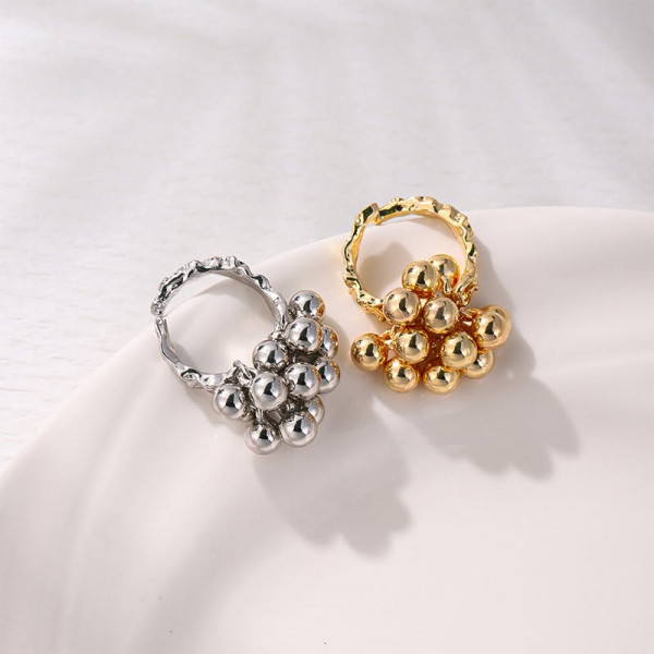 Фантазийное кольцо с гроздью металлических шариков 1J11773CJJ