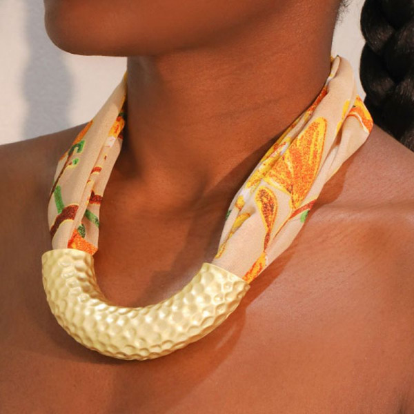 Массивный текстильный чокер с леопардовым принтом CJP62691