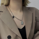 Тонкая цепочка с прямоугольным кулоном-рамкой CJH78491