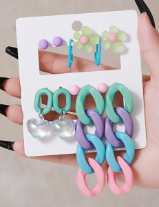 Набор массивных разноцветных серег с цветами сердцами и крупными цепями M13112