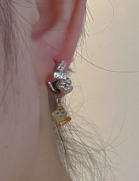 Серьги-конго с подвесками «Золотой куб» T94020