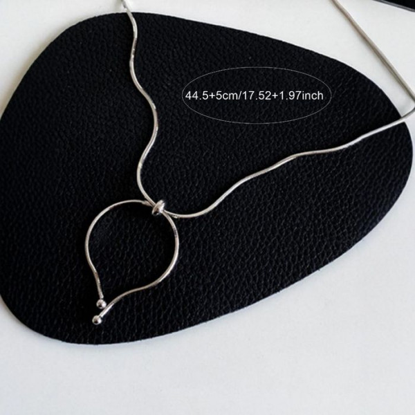 Минималистичное колье-галстук из гладкого металла без вставок 11643CJJ