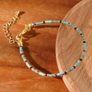 Браслет из бисера с золотистой фурнитурой CJH68065