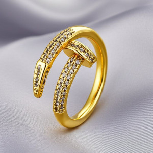 Золотистое кольцо в форме гвоздя с дорожкой фианитов 1J11975CJJ